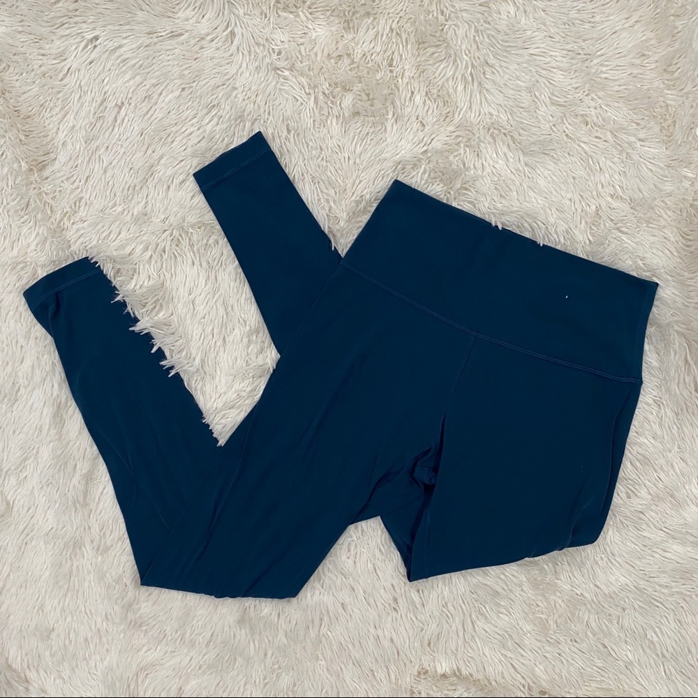 Lululemon Align leggings 28” Size 8- Night Diver - Picture 3 of 8